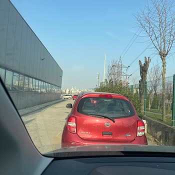 Dudullu Tüvtürk’te Egzoz Emisyon Alanı Küçük, Park Yetersiz Ve İşlemler Aşırı Yavaş