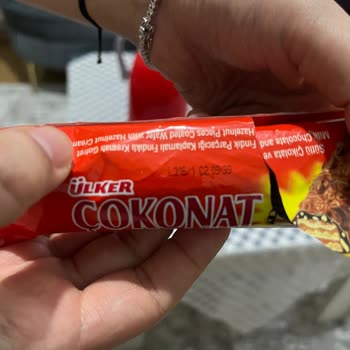 Ülker Çokonat Ürünün İçinde Kurt Bulunması Hijyen Ve Sağlık Endişesi