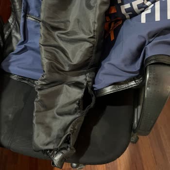 Yeni Aldığım Derimod Deri Cekette İç Astar Yırtığı, Değişim İstiyorum