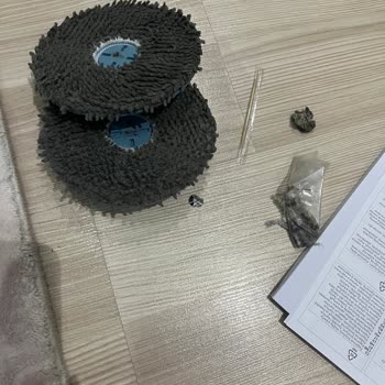 Philips Robot Süpürge Çizik Ve Kirli Şekilde Geri Döndü, Mağaza Ve Servis Saygısız Davranıyor