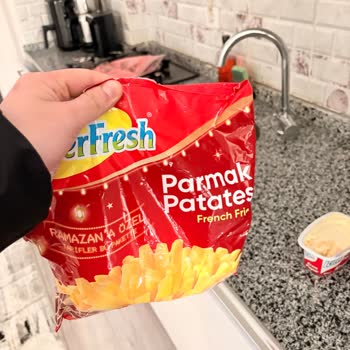 Düzgün Market'ten Alınan Superfresh Patatesinde Çillenmiş Ve Filizlenmiş Olması Kalite Sorunu