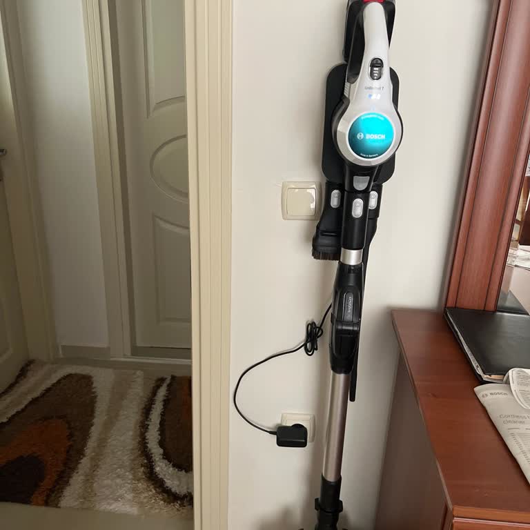 Garanti Kapsamındaki Süpürgeye Kullanıcı Hatası Söylenen 900 TL Ücret İadesi Talebi