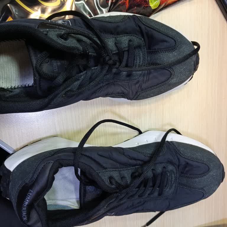 Yağmura Maruz Kalan FLO Ayakkabısının Renk Değişimi Ve Değişim Reddi