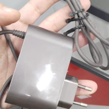 Dyson Süpürge Onarımında Adaptör Eksikliği Ve Sürekli Gecikme