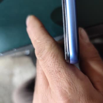 Media Markt Servisi Telefonumu Bozdu, Şarj Ve Cam Sorunlarıyla Dönerek