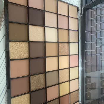 Kırık Far Paleti Teslim Edildi Hemen Değişim Talebi