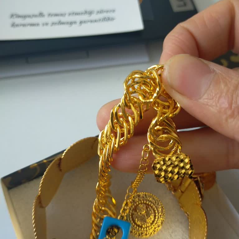 Yanlış Bileklik Gönderimi Ve Saygısız Müşteri İletişimi