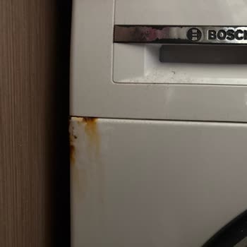Bosch Çamaşır Makinesinde Garanti Değişiminden Sonra Tekrar Eden Paslanma