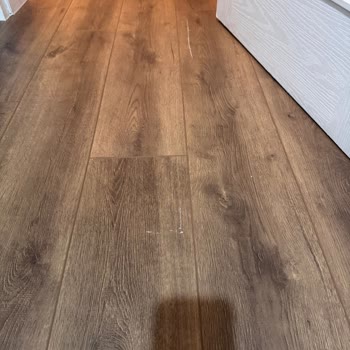 Arçelik Yetkili Servisinin Parkelere Verdiği Çizik Ve Cevapsızlık