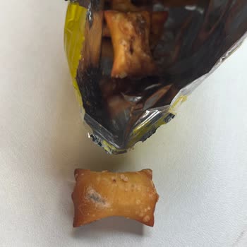 Ülker Krakerinde Kıl Yumağı Ve Sağlık Krizi