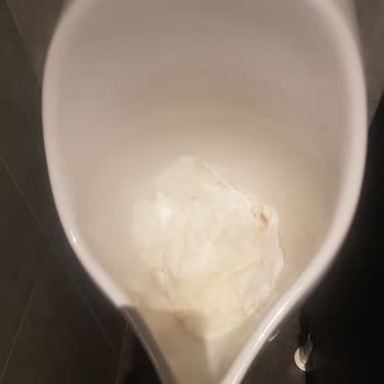 Hijyen ve Personel Davranışı Burger King Kadıköy Şubesinde Kabusa Dönüştü