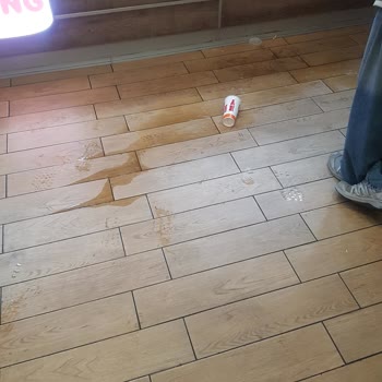 Hijyen ve Personel Davranışı Burger King Kadıköy Şubesinde Kabusa Dönüştü