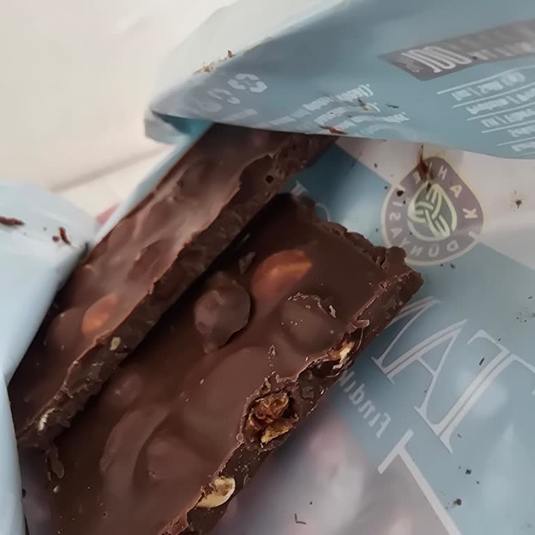 Tambol Fındıklı Çikolatadaki Bozuk Fındıklar Ve Acı Tat Beni Tiksindirdi