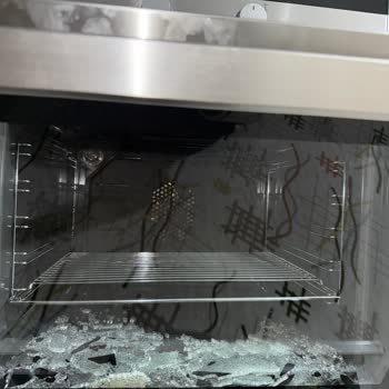 Arçelik Fırın Camı Patlaması Sonrası Haksız Ücret Talebi ve Tehditkar Servis Yaklaşımı