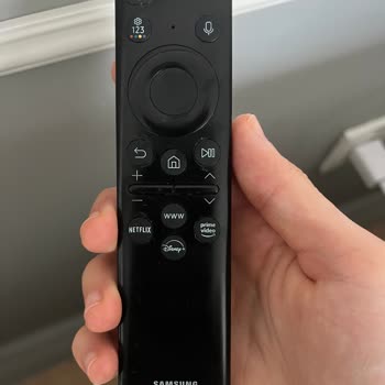 Samsung Televizyonunda Güneş Enerjili Kumanda Sorunu Ve Ücretsiz Değişim İsteği