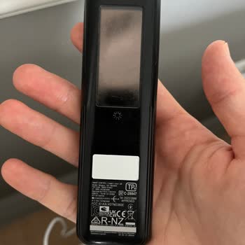 Samsung Televizyonunda Güneş Enerjili Kumanda Sorunu Ve Ücretsiz Değişim İsteği