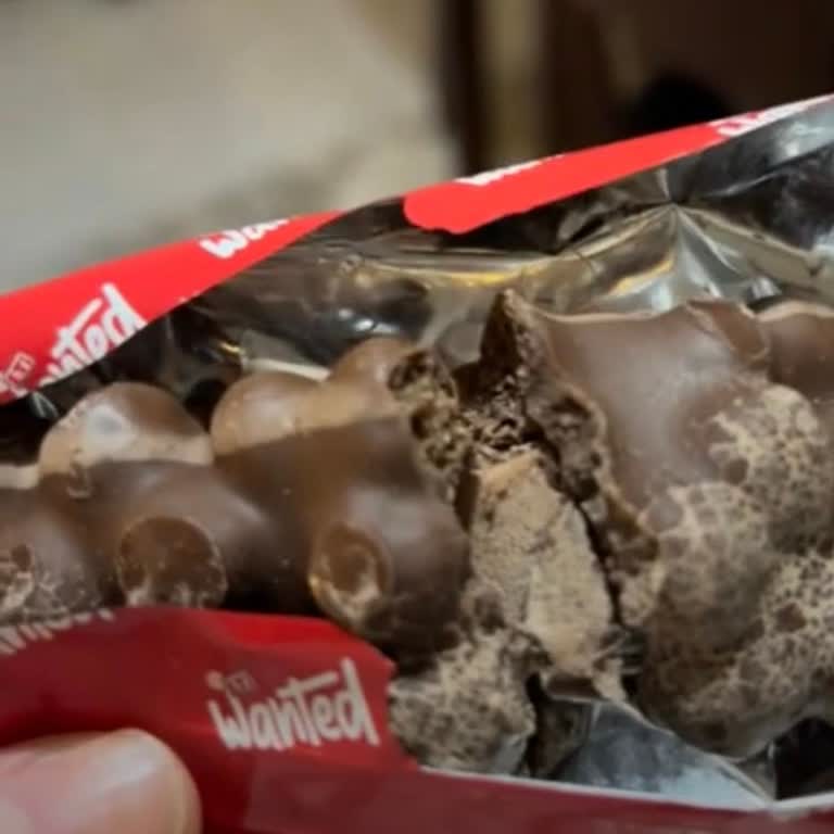 Carrefour Üzerinden Satın Aldığım Çikolatada Küf Ve Kurtlar