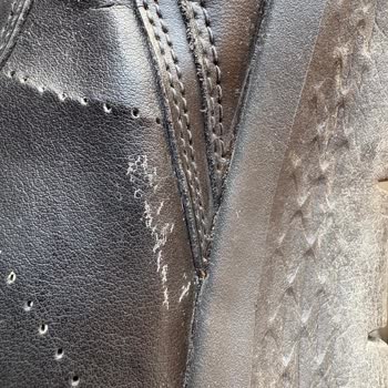 Skechers Ayakkabısında Deri Çatlaması Ve Mağazanın İlgisiz Tutumu