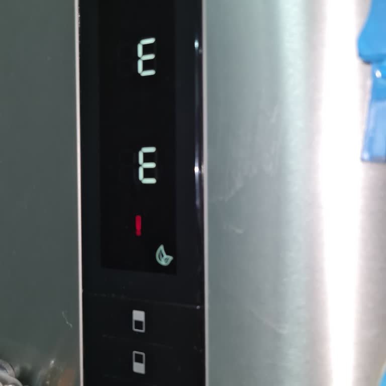 Garanti Sonrası Soğutmayan Buzdolabı Ücretsiz Onarım Bekliyor