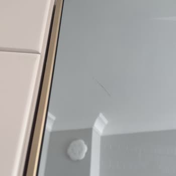 Eksik Mobilyalar, Kırık Gardırop Kapakları Ve Çözüm Bulamayan Müşteri Hizmeti