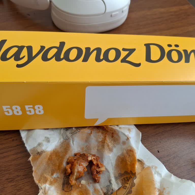 Maydanoz Döner’de Dönerde Deri Ve Kıkırdak Parçaları Görüldü