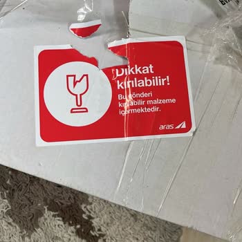 Aras Kargo’da 25.000 TL Değerindeki Araç Farı Kırık Teslim Edildi