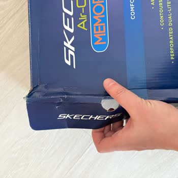 Skechers'ten Özensiz Kargo: Ayakkabı Kırık Kutuda