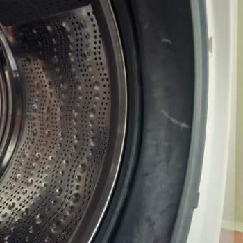 Garanti Süresi Dolmadı Ama Siemens Kapak Koruk Sorununu Red Ediyor