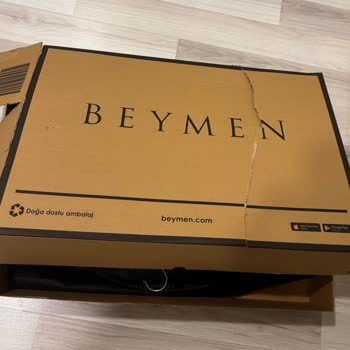 Kırık Kutu, Yanlış Gönderi Ve Kırışmış Mont