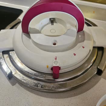 Tefal Düdüklü Tencere Dibi Tutuyor, Kullanılamaz