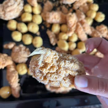 Lezita Çıtır Koca Ürününde Tavuk Tüyü Bulunması Gıda Güvenliğini Sarsıyor