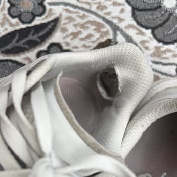 Ayakkabının Kısa Sürede Yırtılması: Üretim Hatası İddiası Ve Değişim Talebi