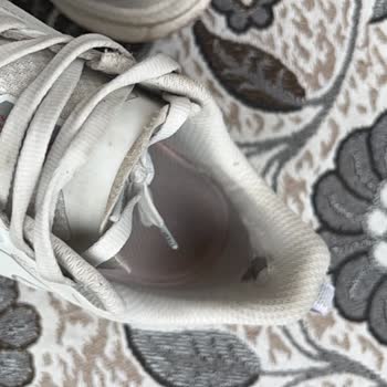 Ayakkabının Kısa Sürede Yırtılması: Üretim Hatası İddiası Ve Değişim Talebi