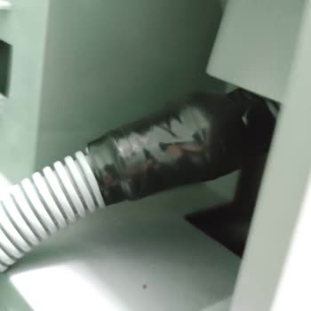 Yetkili Servisin Hatalı Kurutma Makinesi Montajı Ve Güvensiz Hortum Bağlantısı