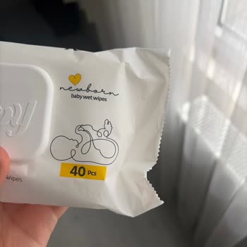 Yenidoğan Bebek İçin Açık Kenarlı Islak Mendil Paketi Kullanılamaz