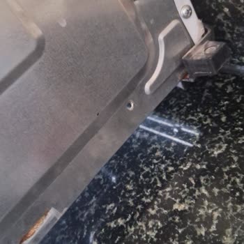 Garanti Kapsamında Onarım Sonrası Oluşan Gürültü Ve Eksik Vidalar İçin Ücret Talep Edilmesi