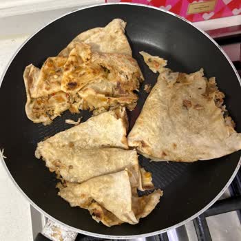 Şok Marketler Hacıoğlu Dondurulmuş Lahmacun Kalitesiz Ve Sağlığa Zararlı, İade Talebi