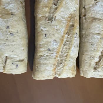 İçi Hamurumsu Ve Pişmemiş Ekmekler İçin Ücret İadesi Ve Yeniden Gönderim Talebi