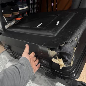 Bagaj Kayboldu, Hasarlı Teslim Edildi Ve 2.000 TL Maddi Zarar Oluştu