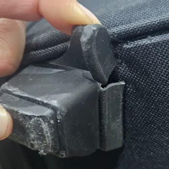 Bagaj Mağduriyeti Ve Hasarlı Valizler