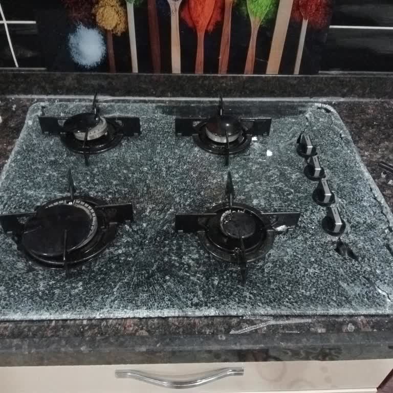 Beko Ocakta Cam Patlaması Ve Can Güvenliği Tehlikesi