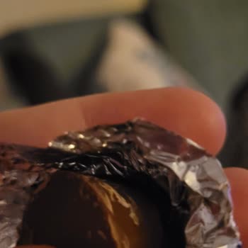 Ülker Ece Çikolatalarında Renk Değişimi Ve Delik Görünümü Güvenimi Zedeledi