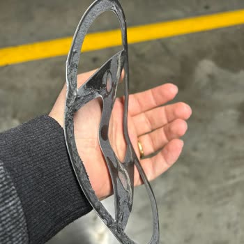 Hyundai Ambleminin Soyulması Ve Servis İşçilik Hatası