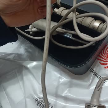 Media Markt'tan Açılmış Ambalajlı Kullanılmış Saç Şekillendirici Ürün