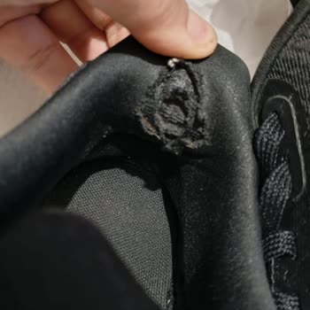 Ayakkabımda Erken Deformasyon Ve Delinme: Üretim Hatası İddiası