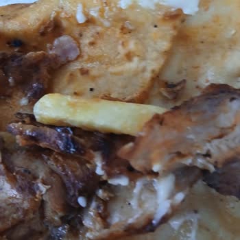 Maydonoz Döner Yanık Dürüm ve Eksik İçecek, Engellilik Durumumda İletişim Tercihim Yok Sayıldı