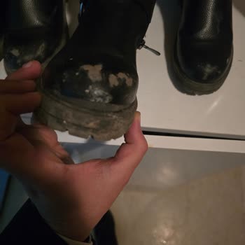 FLO'nun Polaris Botlarında Hızlı Deri Soyulması