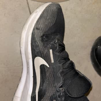 Nike Downshifter 13 Ayakkabısının Garanti Süresi İçinde Yırtılma Ve Deforme Olması