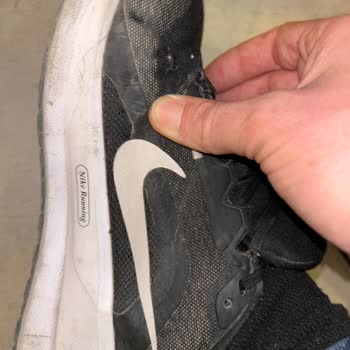 Nike Downshifter 13 Ayakkabısının Garanti Süresi İçinde Yırtılma Ve Deforme Olması