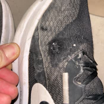 Nike Downshifter 13 Ayakkabısının Garanti Süresi İçinde Yırtılma Ve Deforme Olması